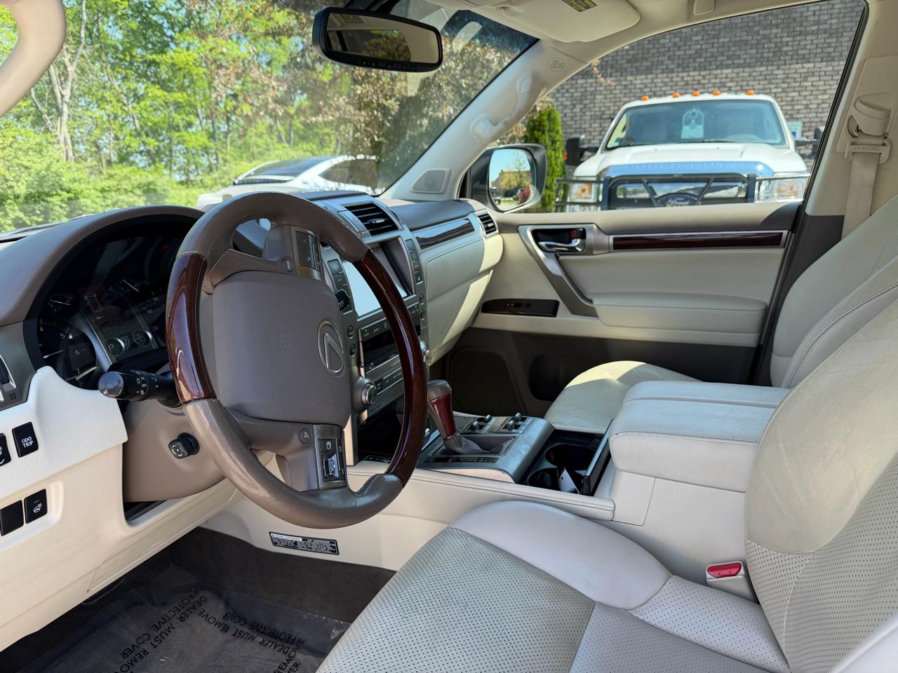 Lexus GX 460 4WD 4dr Luxury 2014