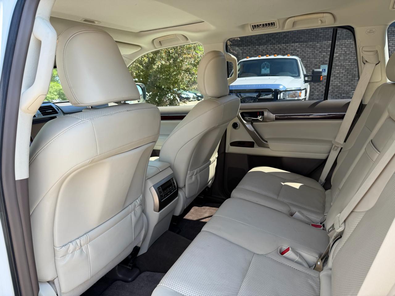 Lexus GX 460 4WD 4dr Luxury 2014