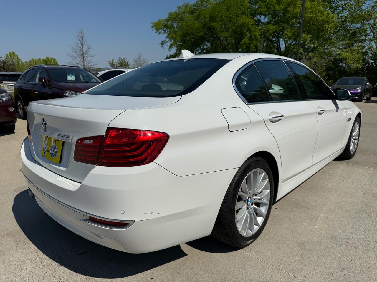 BMW 5 Series 4dr Sdn 528i RWD 2014