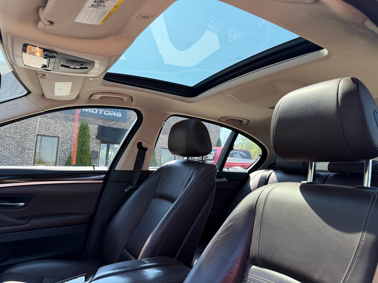 BMW 5 Series 4dr Sdn 528i RWD 2014