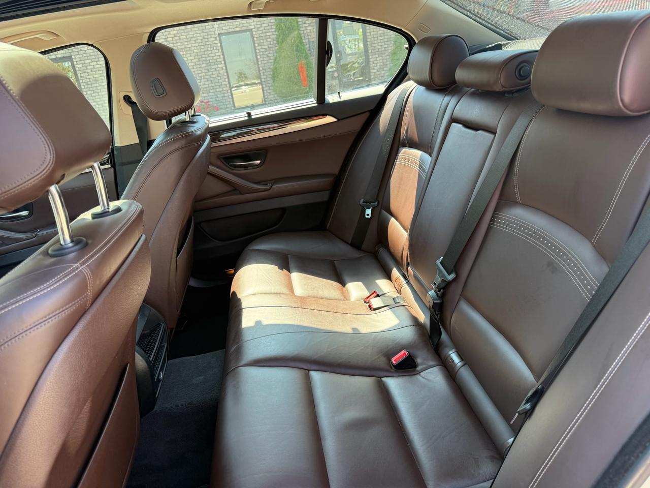 BMW 5 Series 4dr Sdn 528i RWD 2014