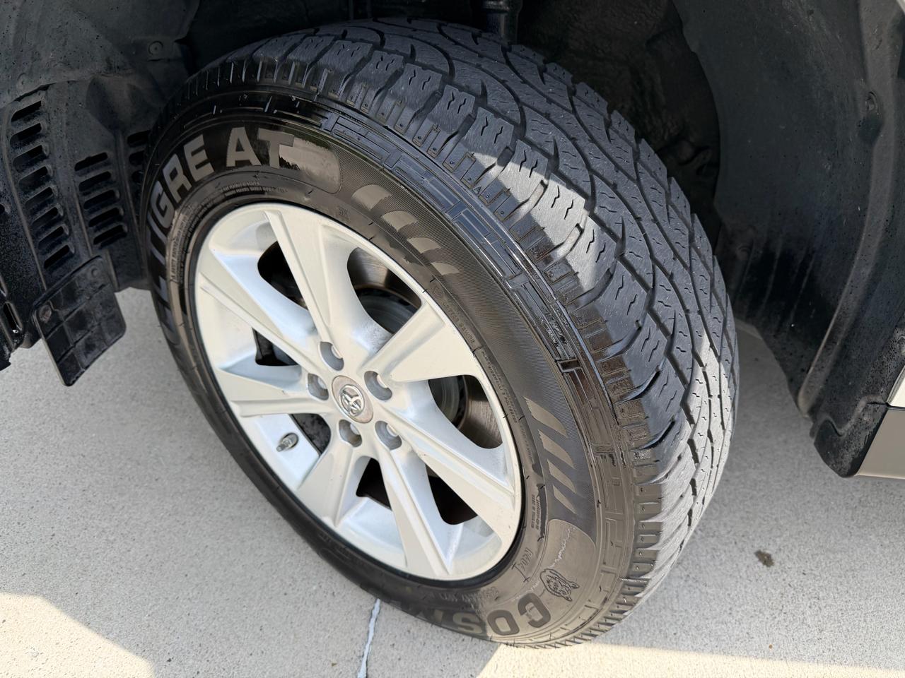 Toyota Highlander  2011