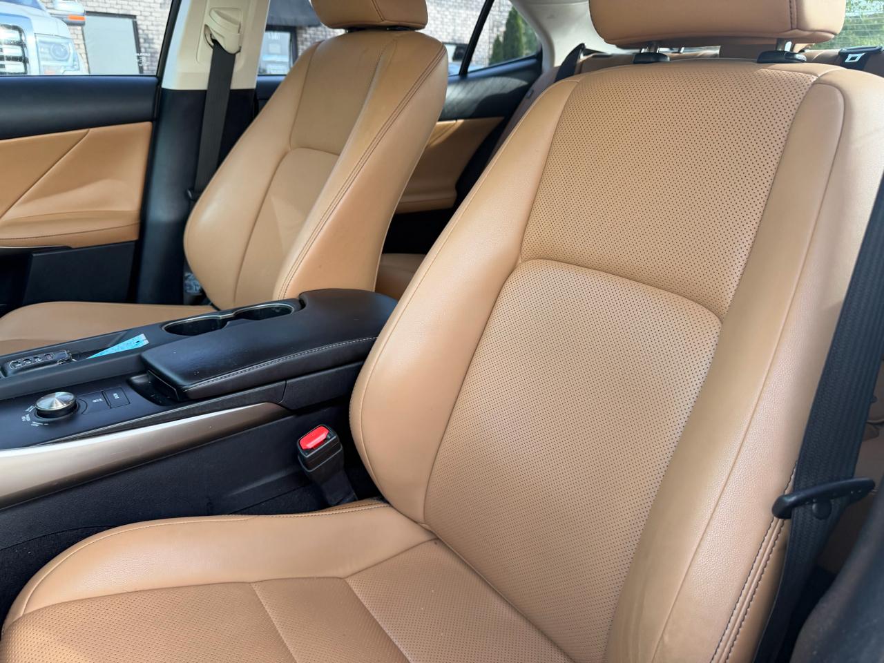 Lexus IS IS Turbo RWD 2017