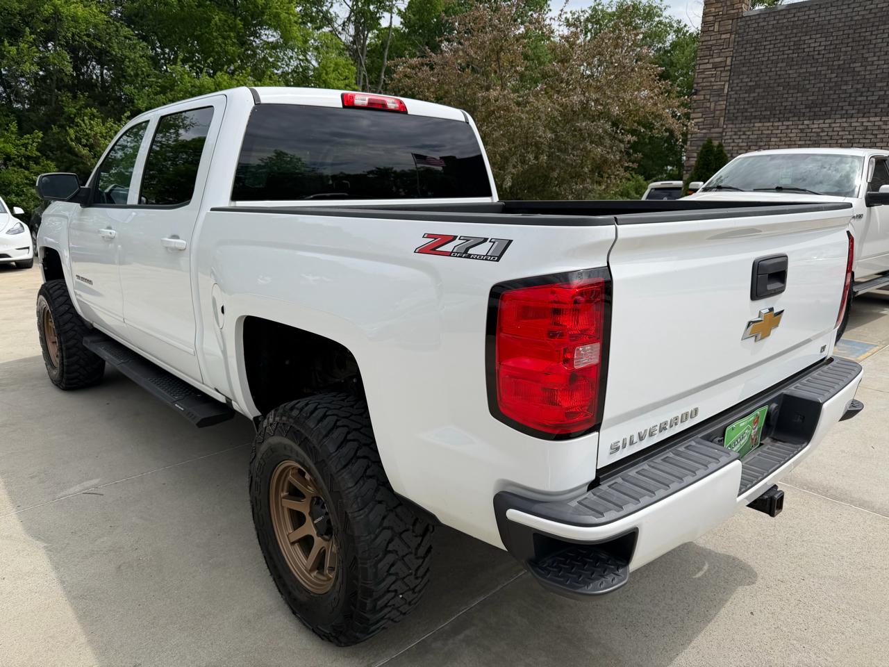 Chevrolet Silverado 1500 4WD Crew Cab 143.5" LT w/2LT 2018
