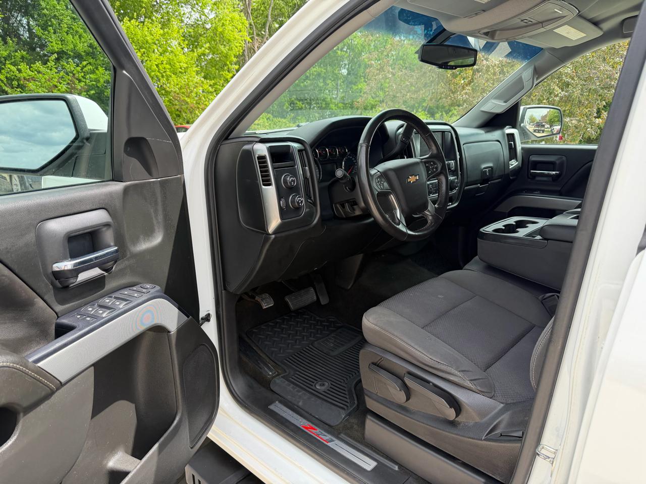 Chevrolet Silverado 1500 4WD Crew Cab 143.5" LT w/2LT 2018