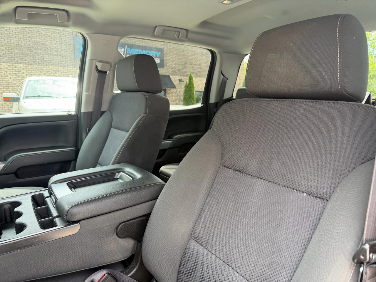 Chevrolet Silverado 1500 4WD Crew Cab 143.5" LT w/2LT 2018