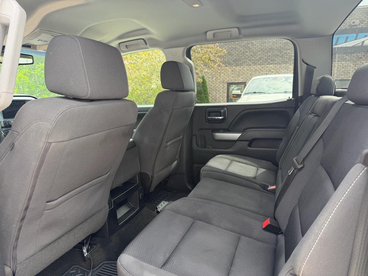 Chevrolet Silverado 1500 4WD Crew Cab 143.5" LT w/2LT 2018