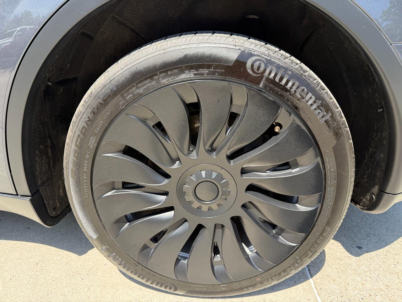 Tesla Model Y Long Range AWD 2023