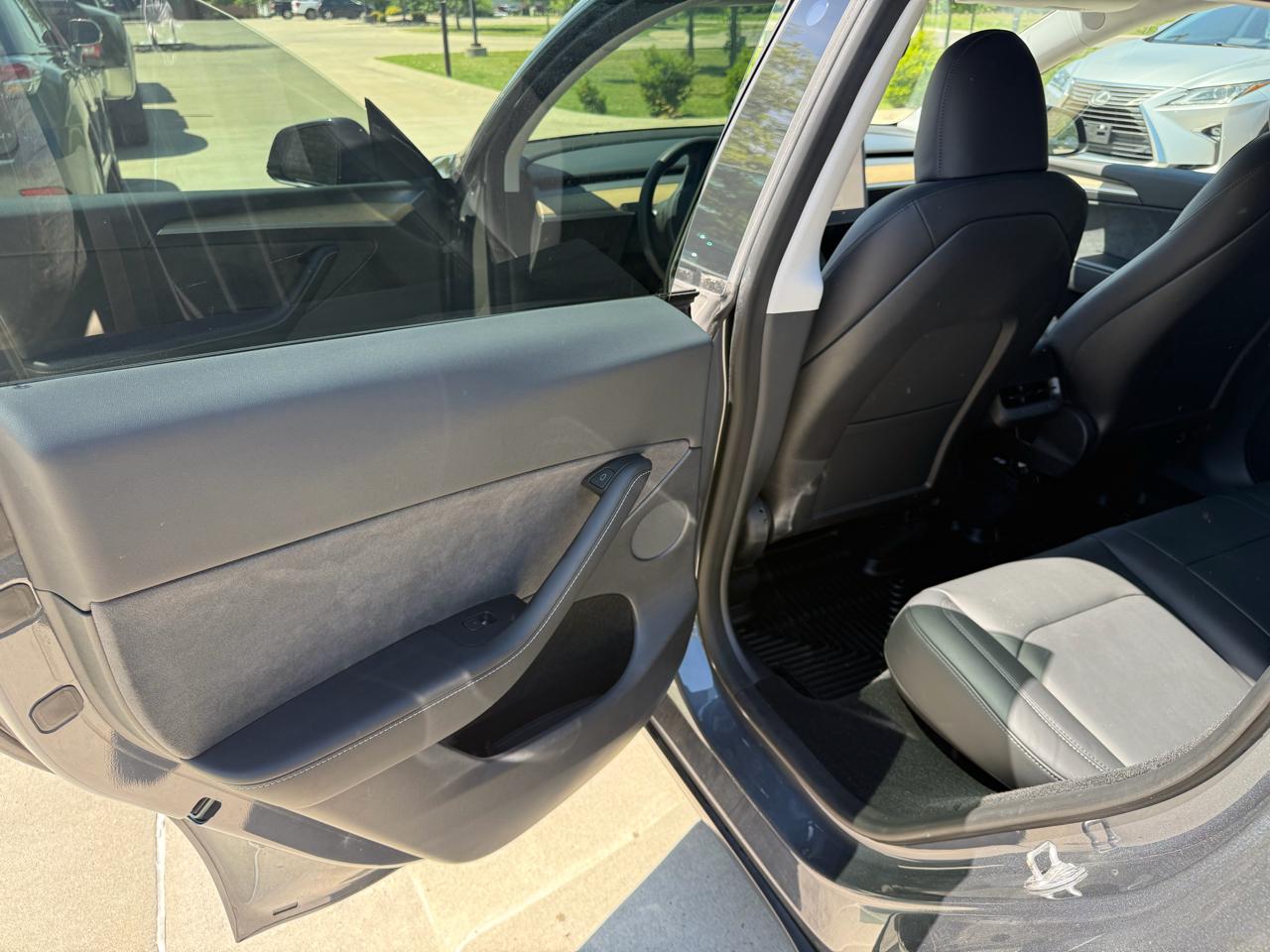 Tesla Model Y Long Range AWD 2023