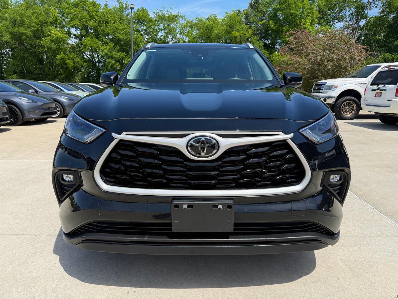 Toyota Highlander XLE 4D SUV AWD 2024