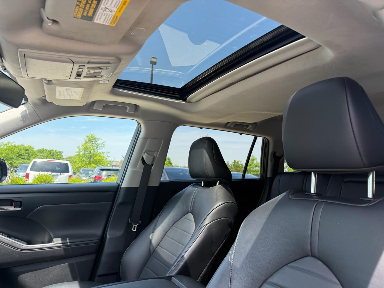 Toyota Highlander XLE 4D SUV AWD 2024