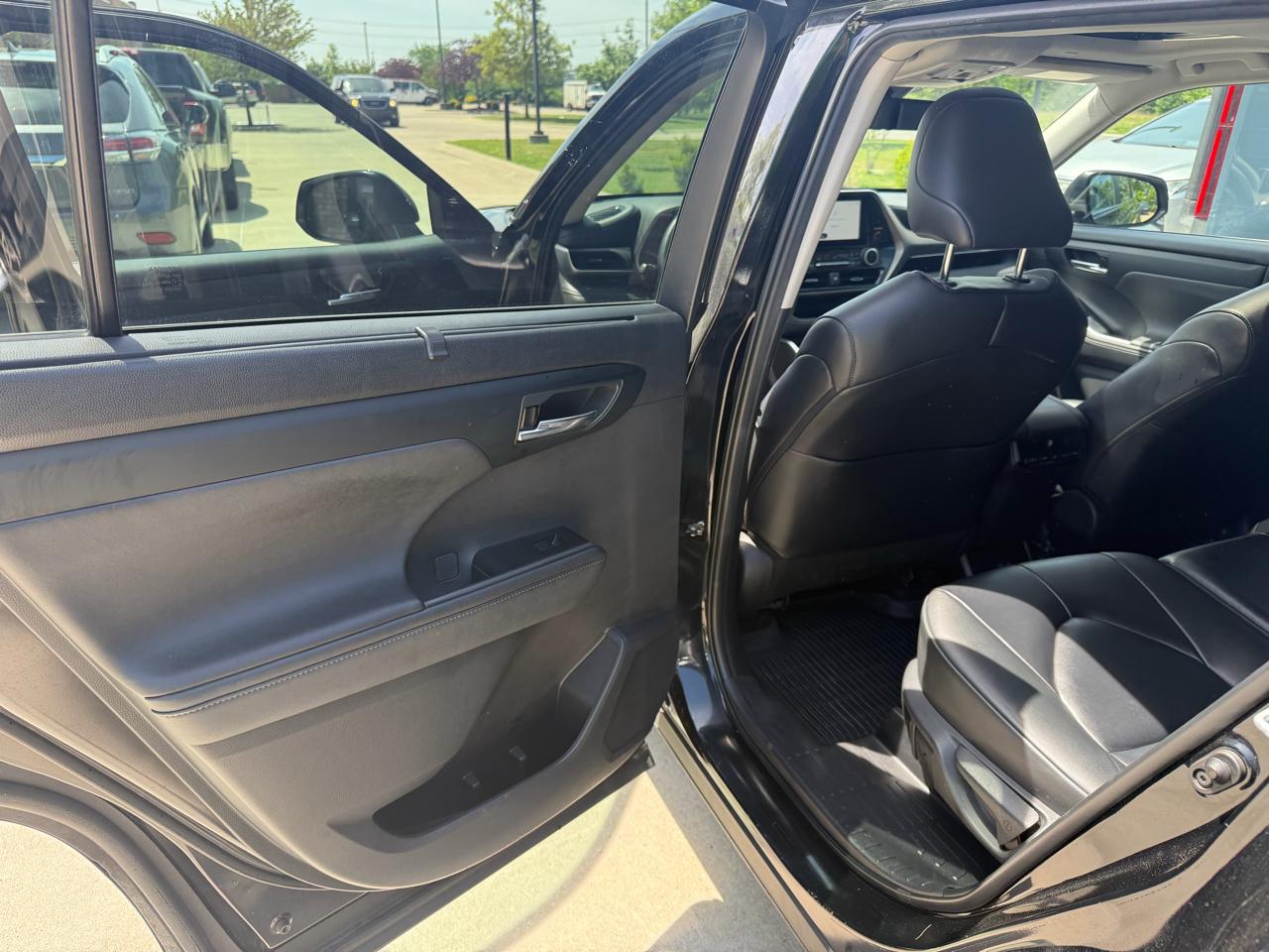 Toyota Highlander XLE 4D SUV AWD 2024