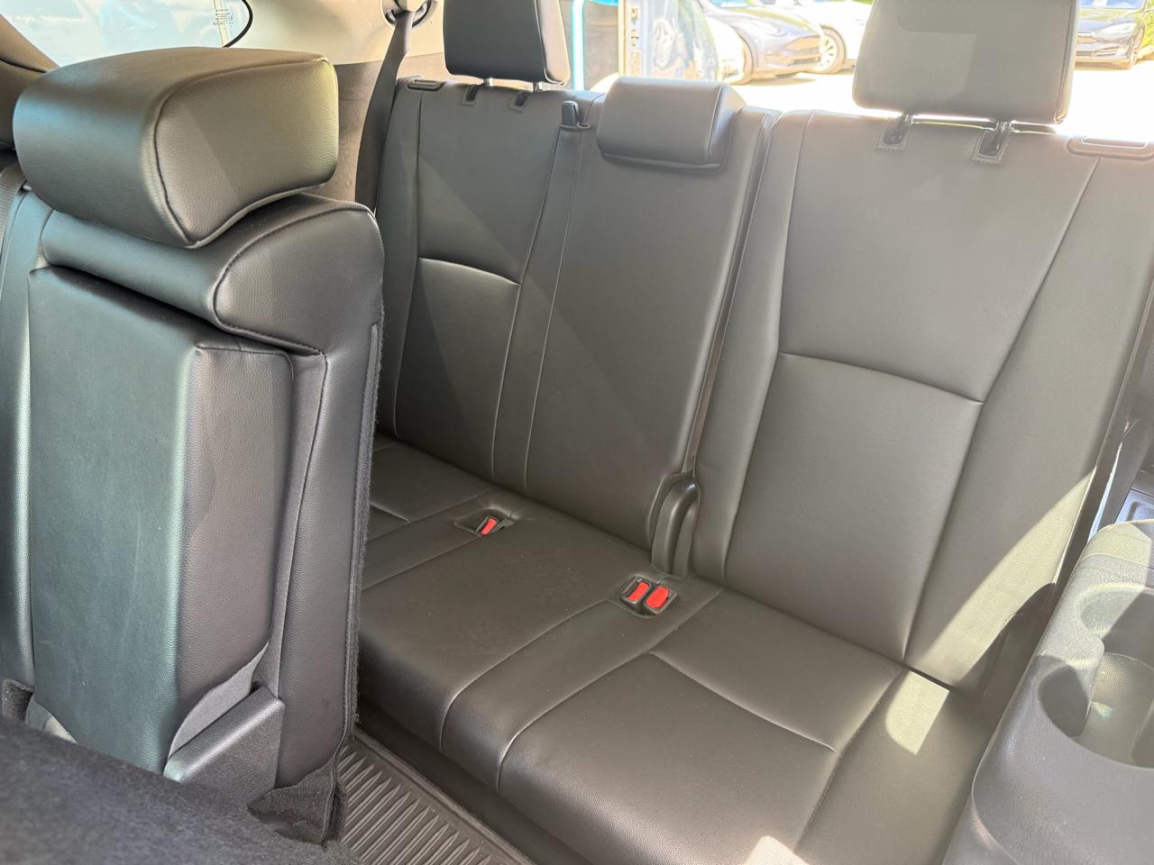 Toyota Highlander XLE 4D SUV AWD 2024