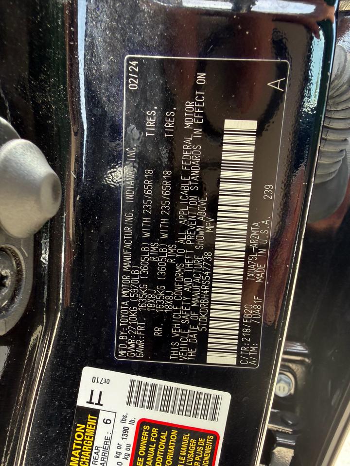 Toyota Highlander XLE 4D SUV AWD 2024