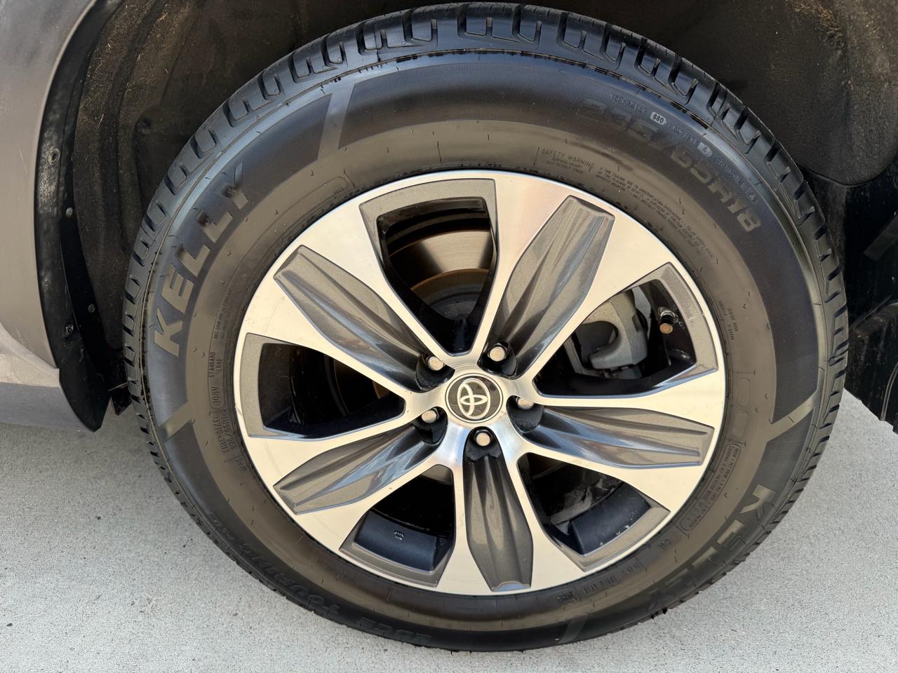 Toyota Highlander  2020