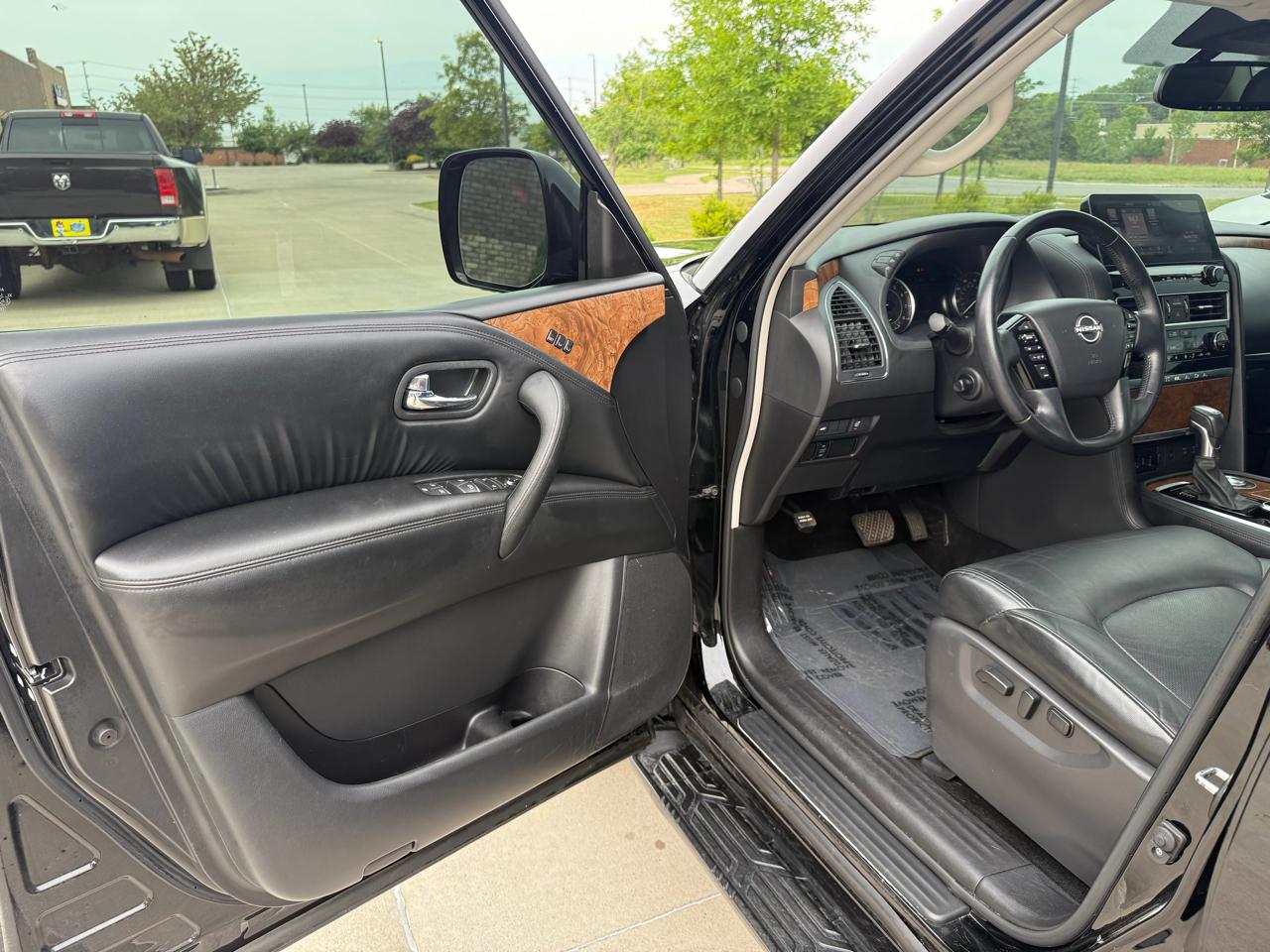 Nissan Armada 4x2 SL 2022