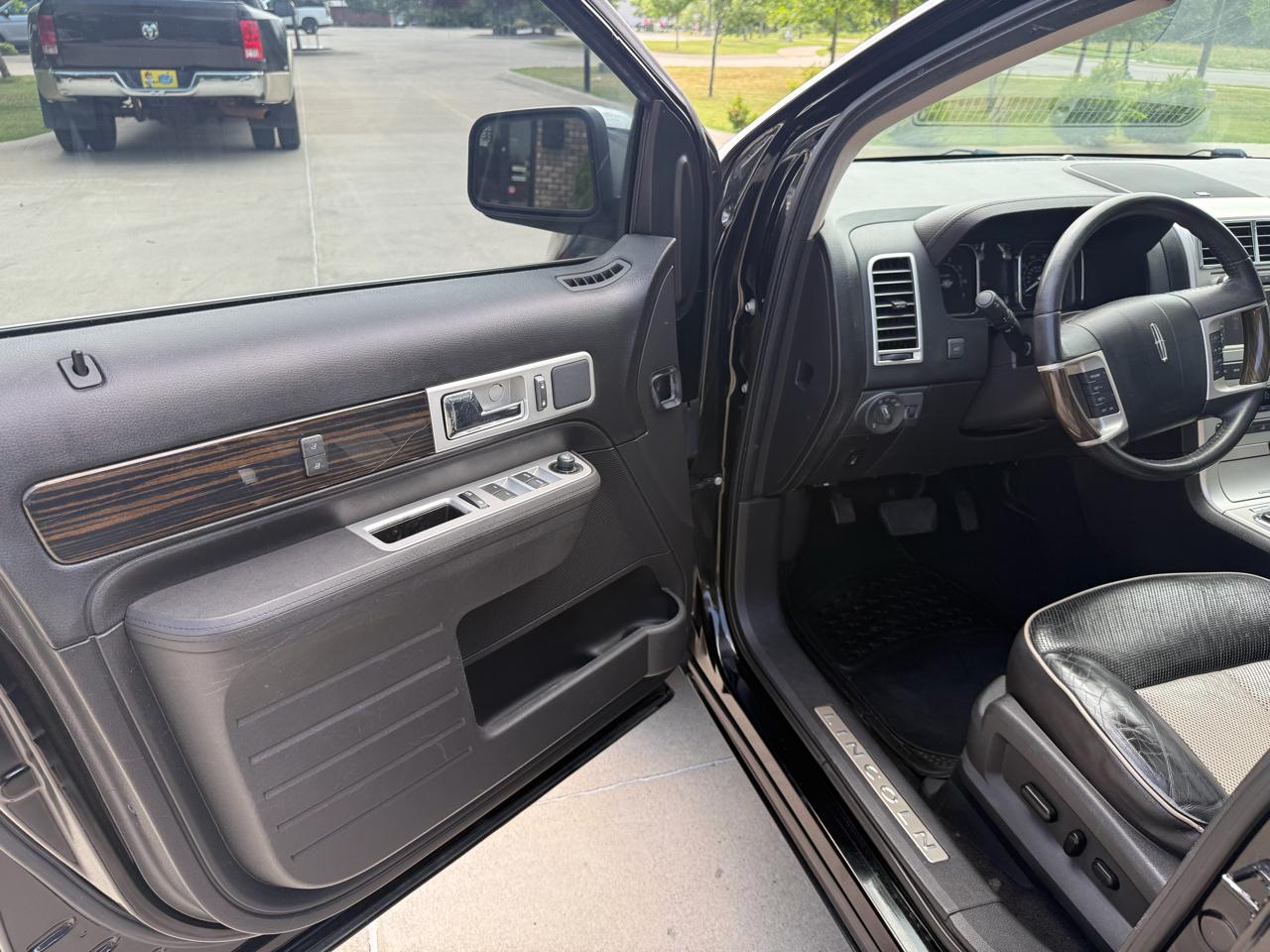 Lincoln MKX AWD 4dr 2009