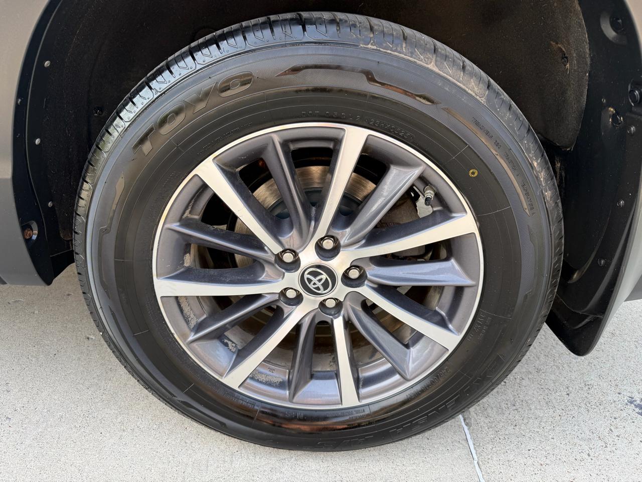 Toyota Highlander  2019