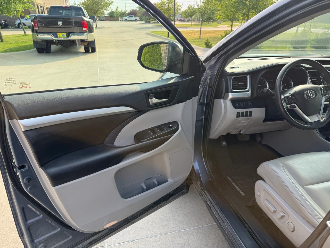 Toyota Highlander  2019