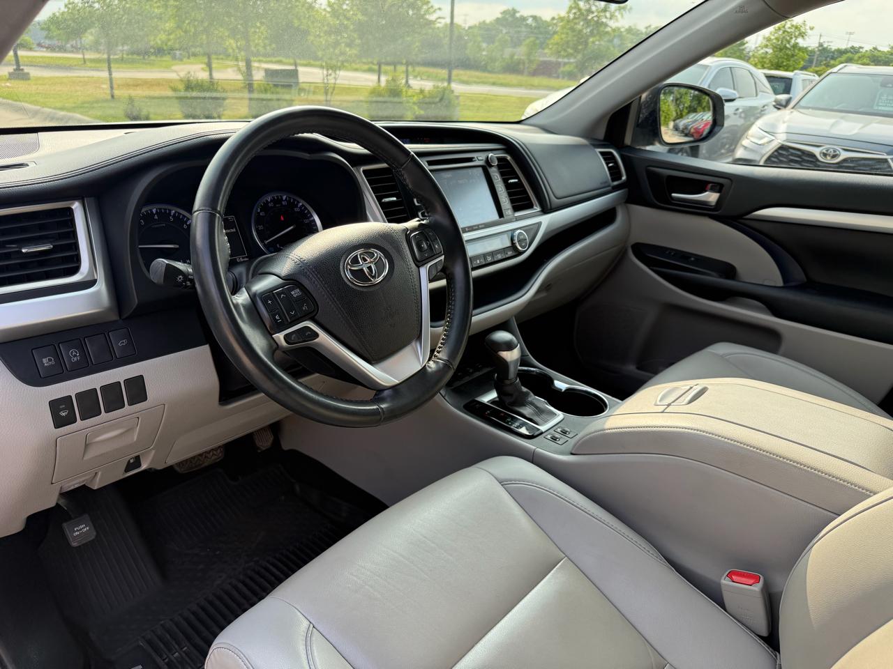 Toyota Highlander  2019