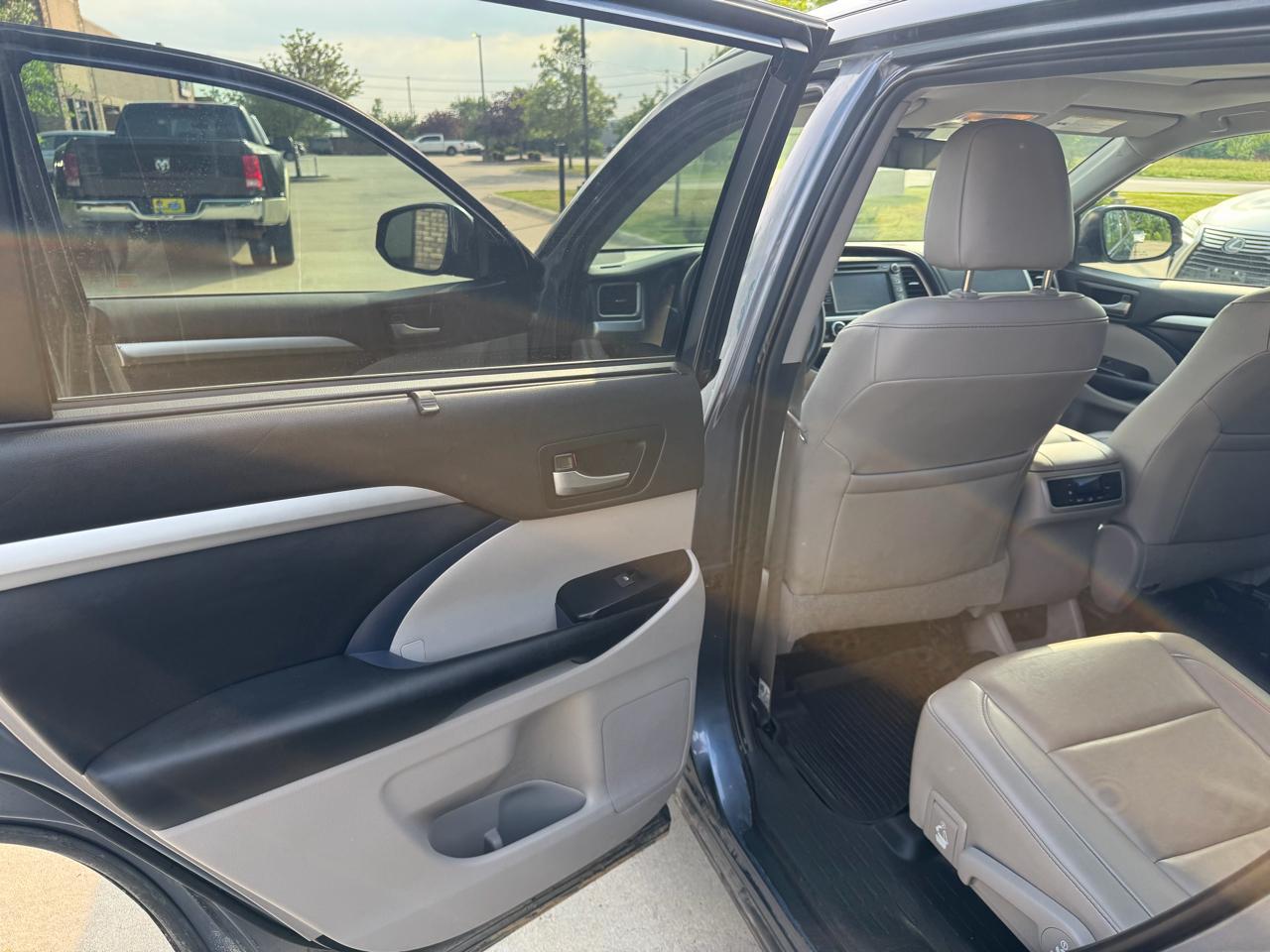 Toyota Highlander  2019