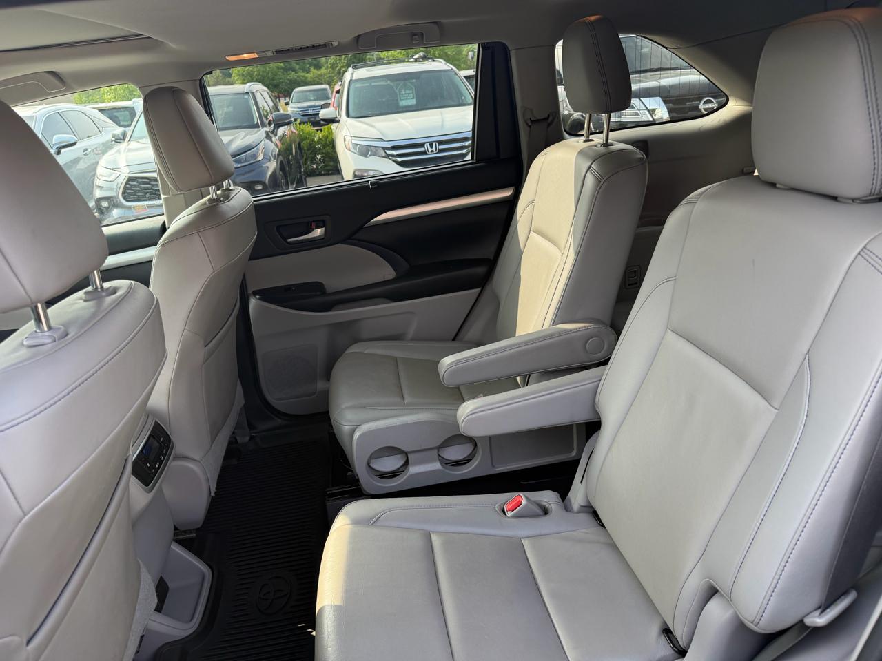 Toyota Highlander  2019