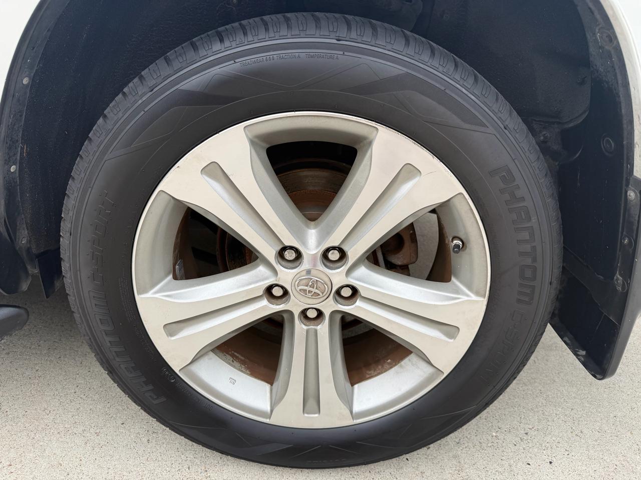 Toyota Highlander  2012