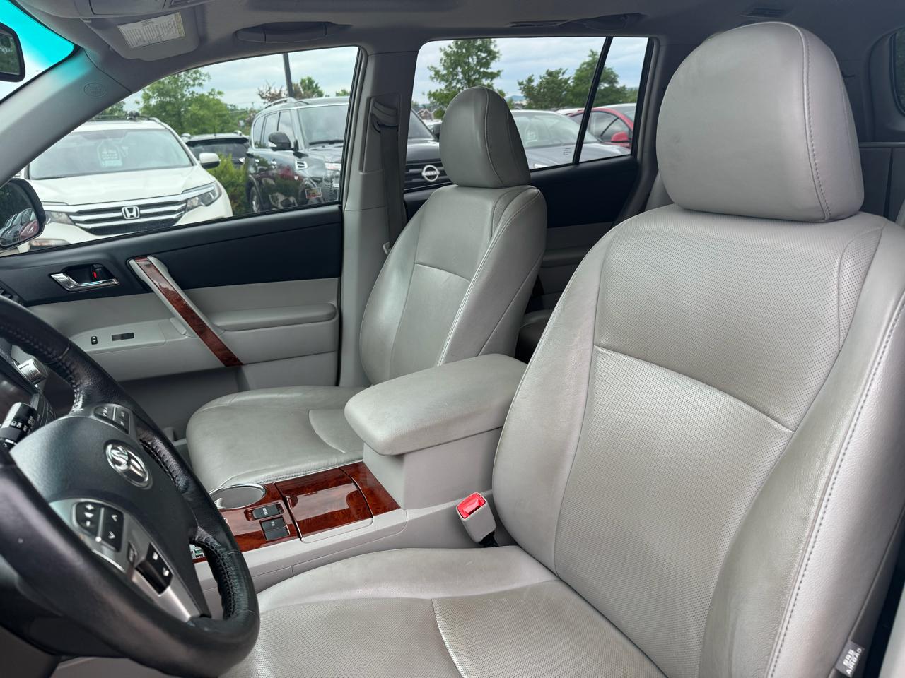 Toyota Highlander  2012