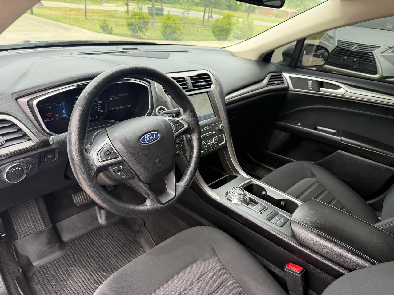 Ford Fusion Hybrid SE FWD 2020