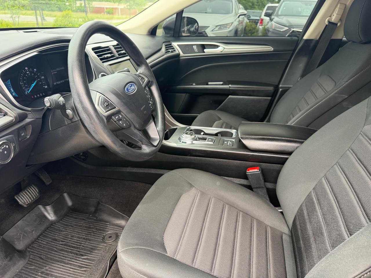 Ford Fusion Hybrid SE FWD 2020