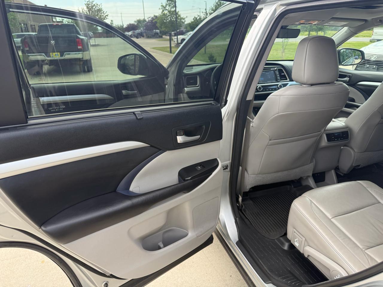 Toyota Highlander  2017