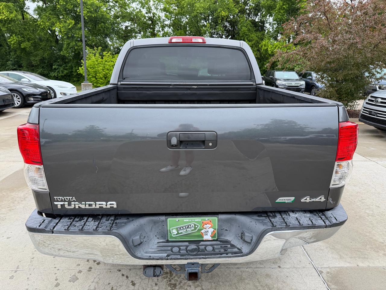 Toyota Tundra 4WD Truck  2013