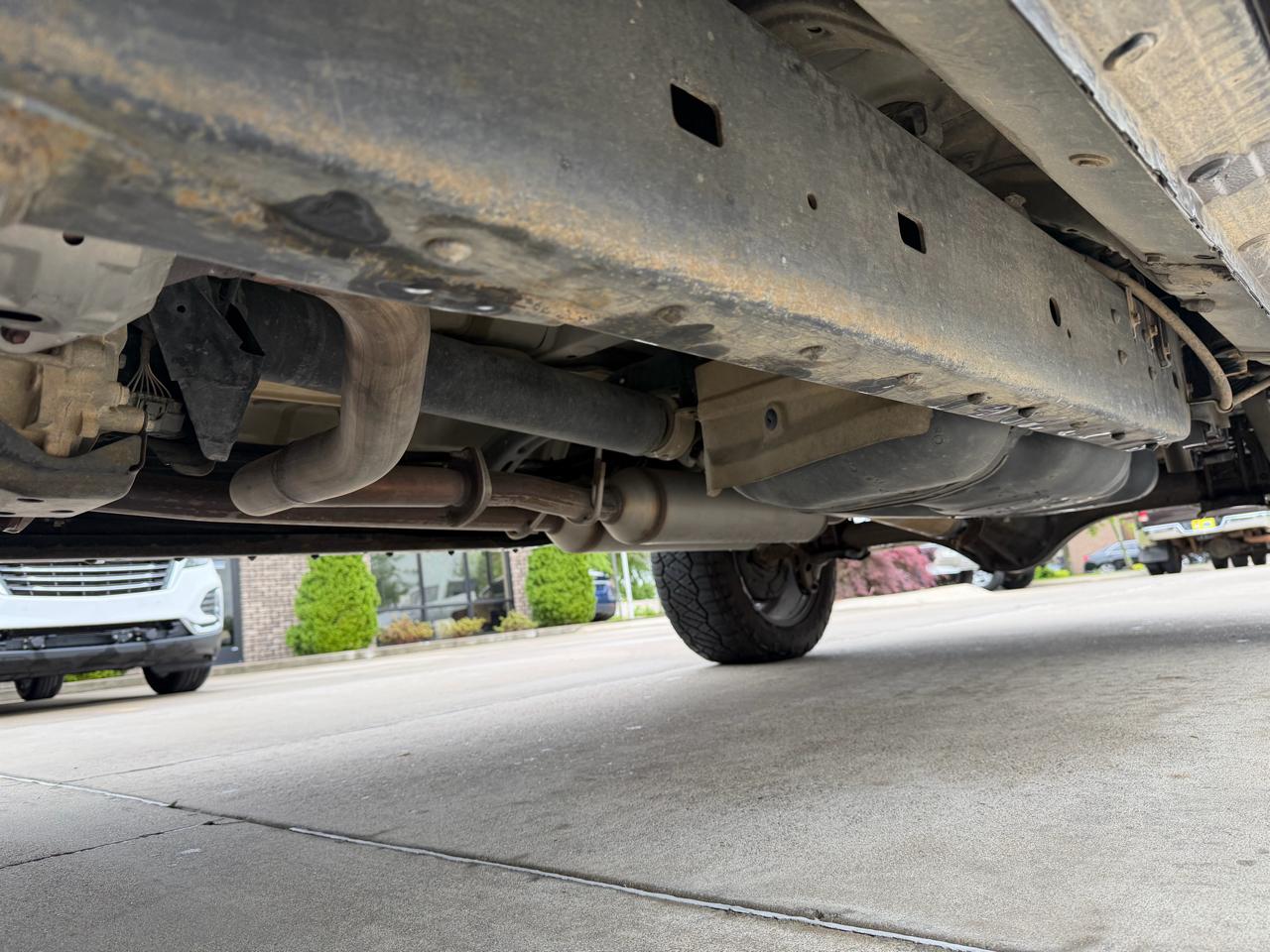 Toyota Tundra 4WD Truck  2013