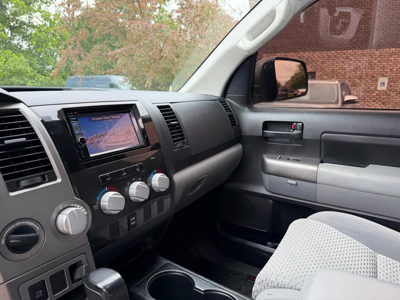 Toyota Tundra 4WD Truck  2013