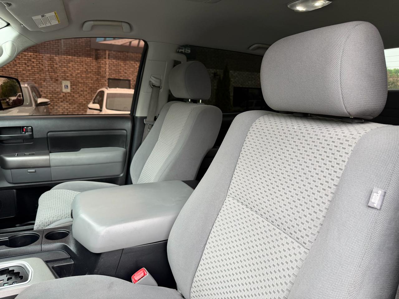 Toyota Tundra 4WD Truck  2013