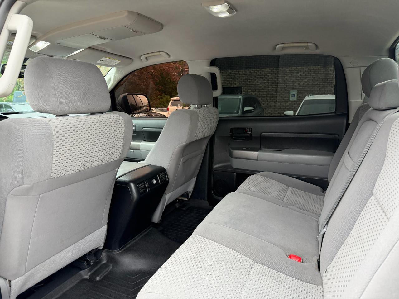 Toyota Tundra 4WD Truck  2013