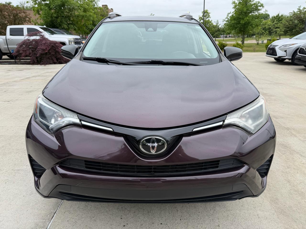 Toyota RAV4 LE FWD 2018