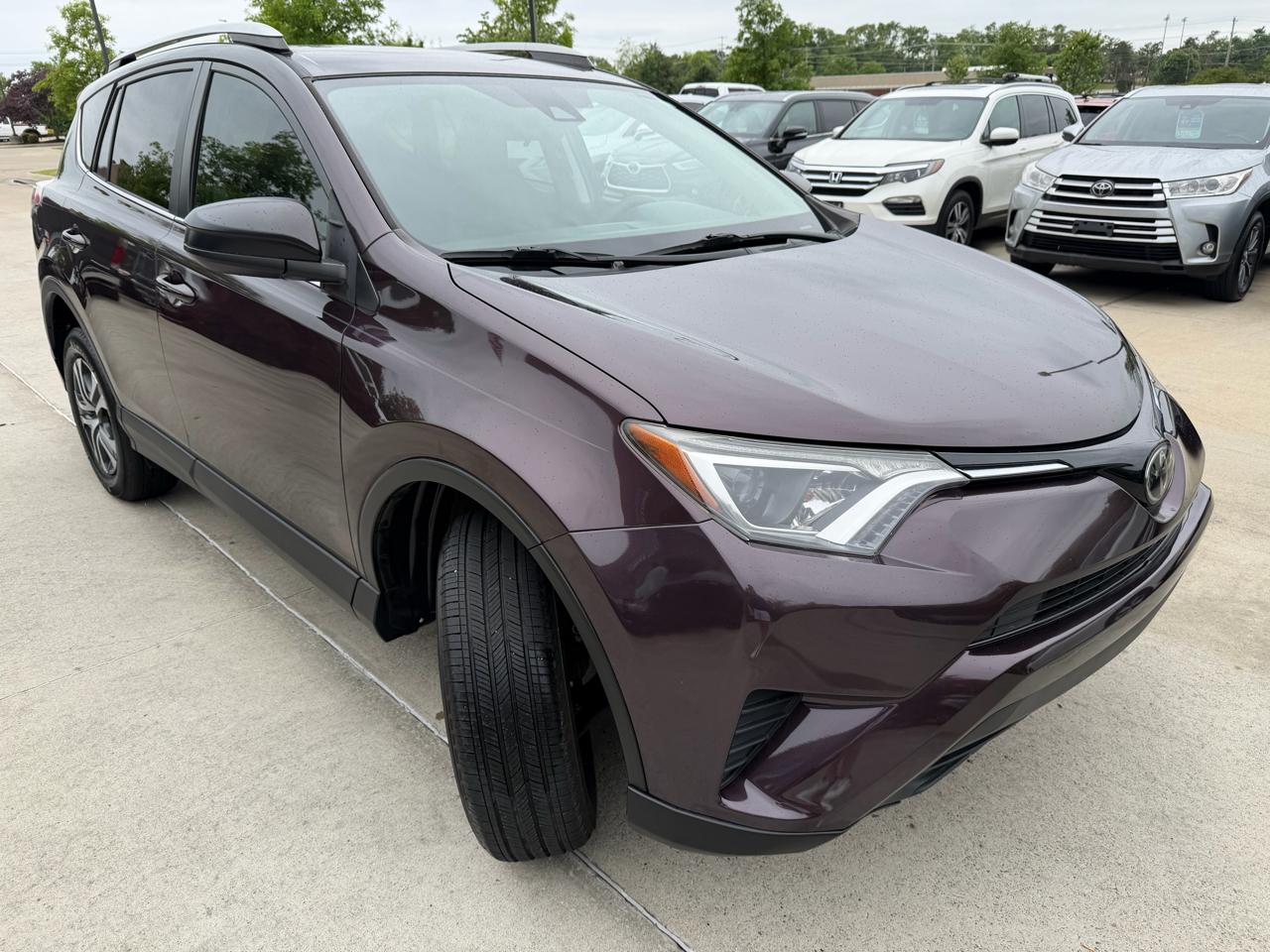 Toyota RAV4 LE FWD 2018
