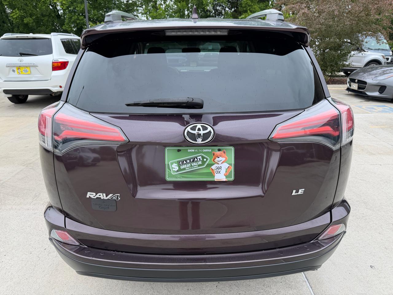Toyota RAV4 LE FWD 2018