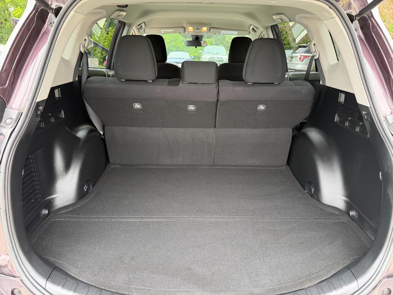 Toyota RAV4 LE FWD 2018