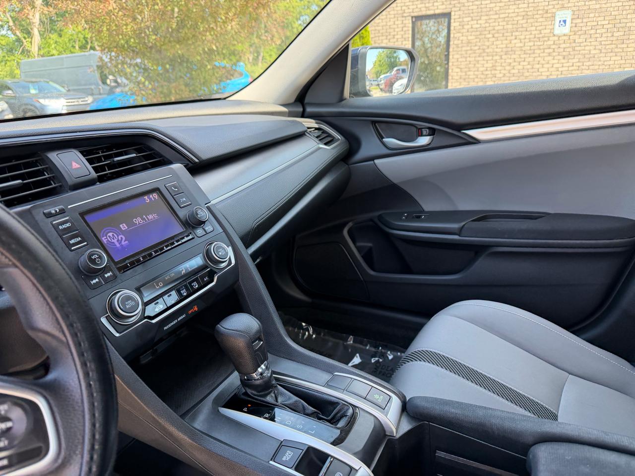 Honda Civic Sedan LX CVT 2017