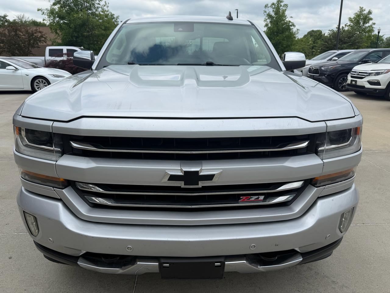 Chevrolet Silverado 1500 4WD Crew Cab 143.5" LTZ w/2LZ 2017