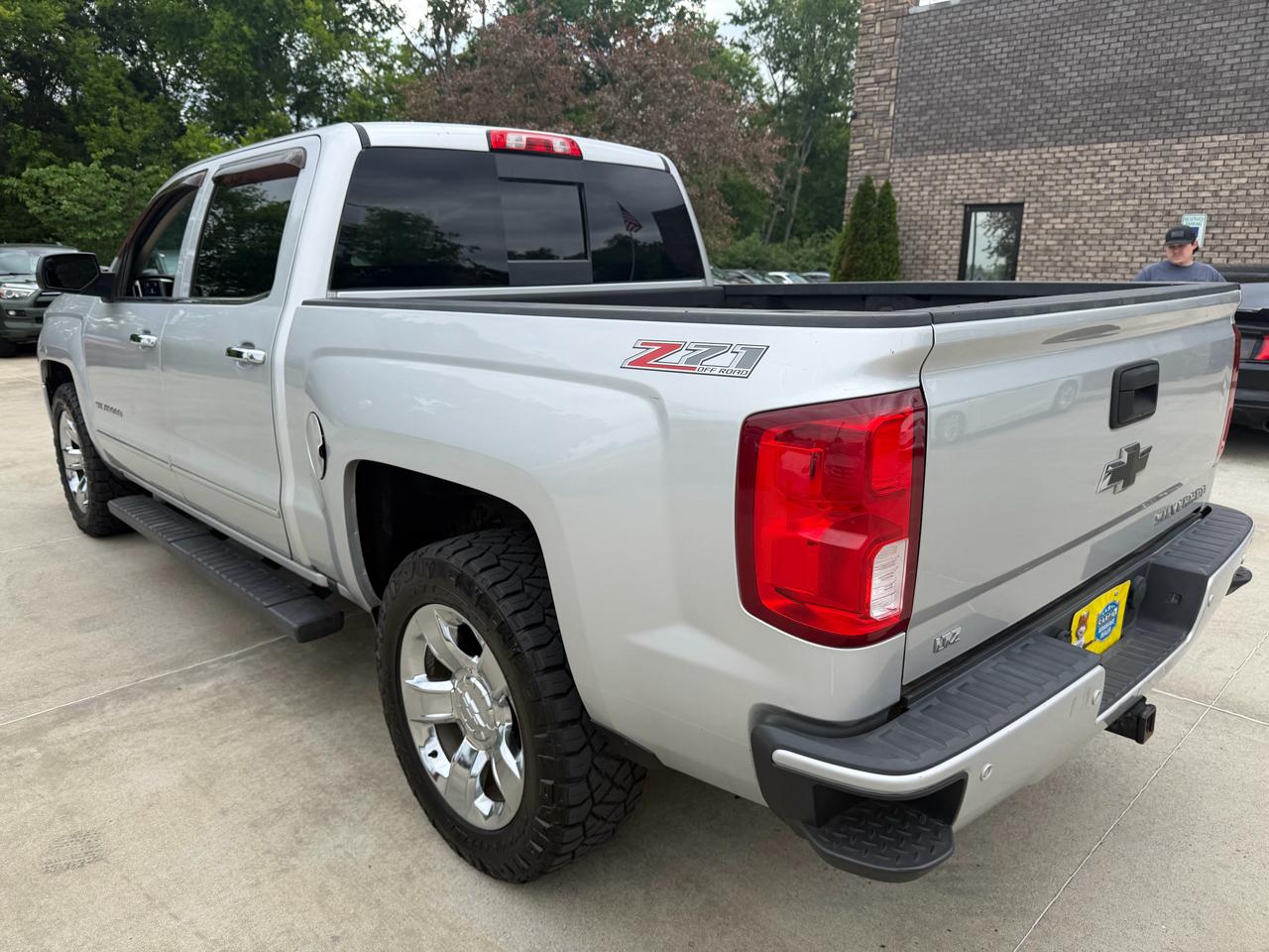 Chevrolet Silverado 1500 4WD Crew Cab 143.5" LTZ w/2LZ 2017