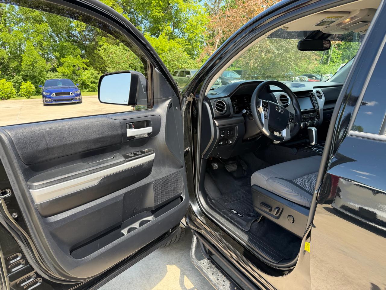 Toyota Tundra 2WD  2019
