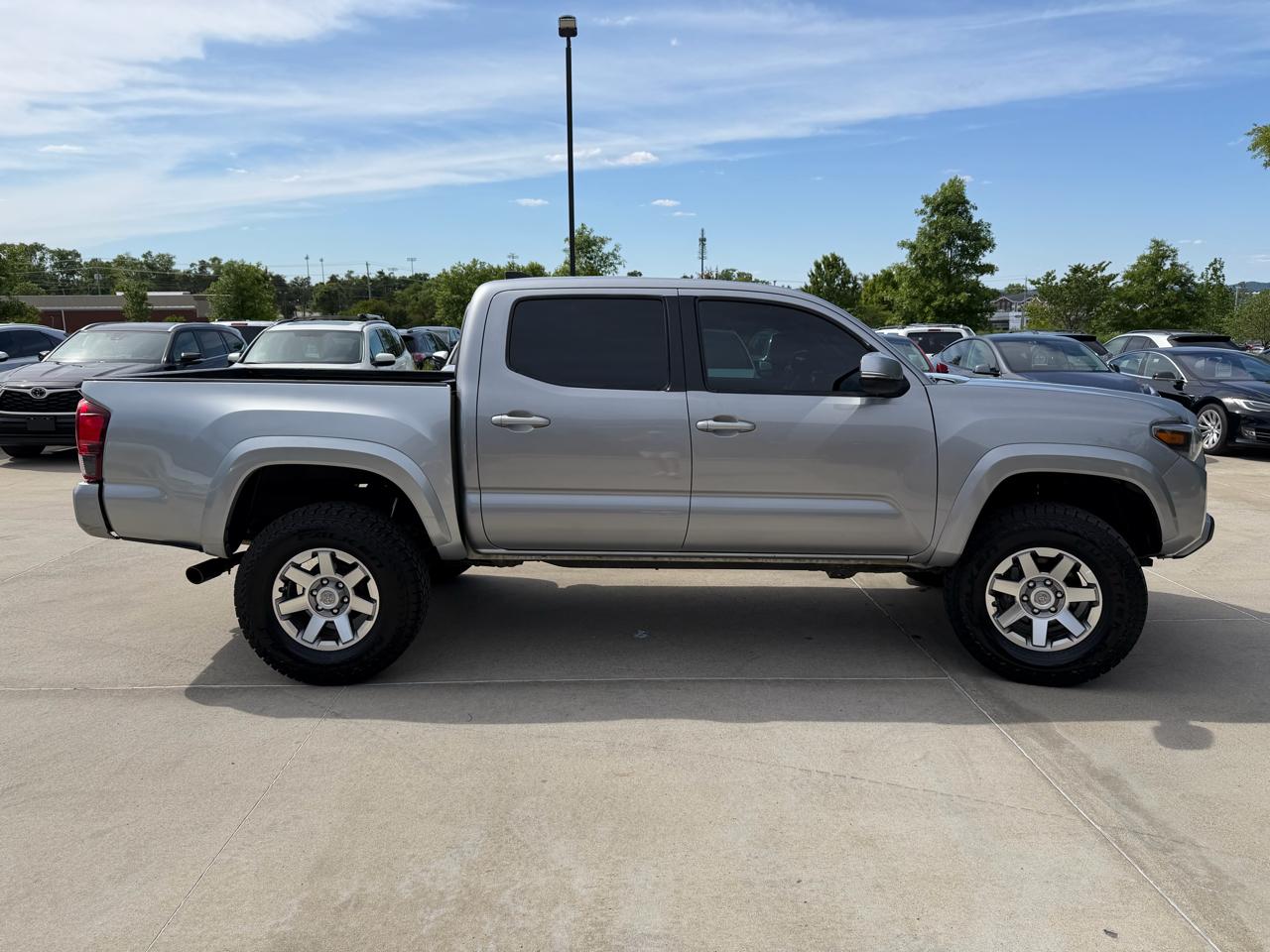 Toyota Tacoma 4WD  2023