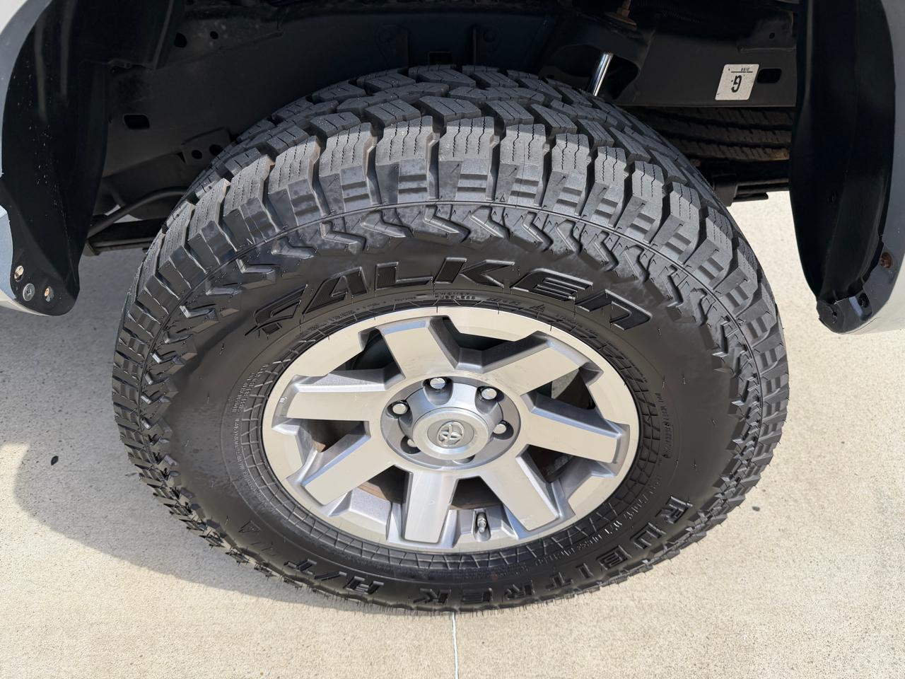 Toyota Tacoma 4WD  2023