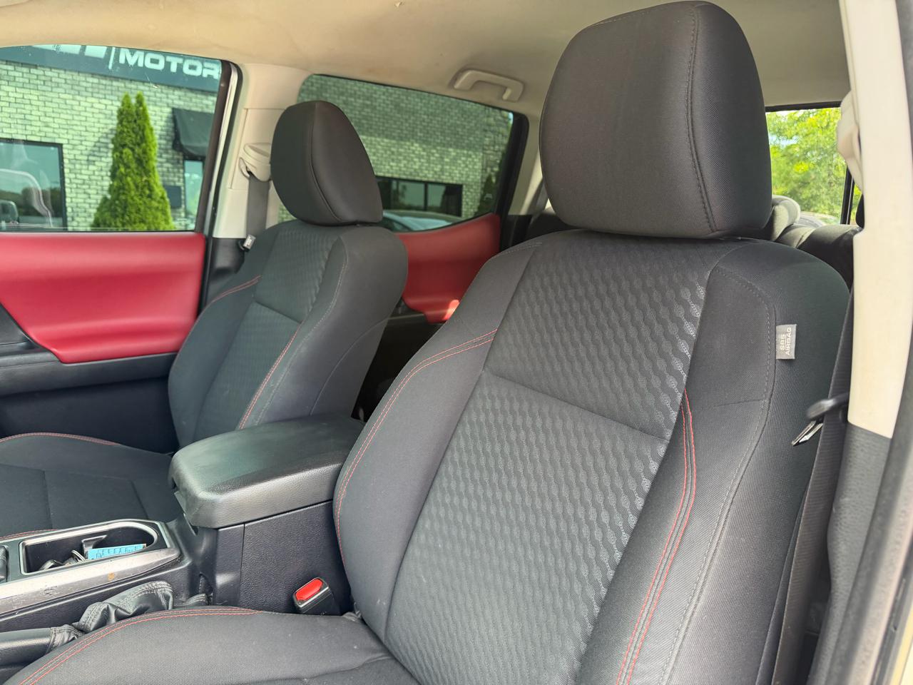 Toyota Tacoma 4WD  2023