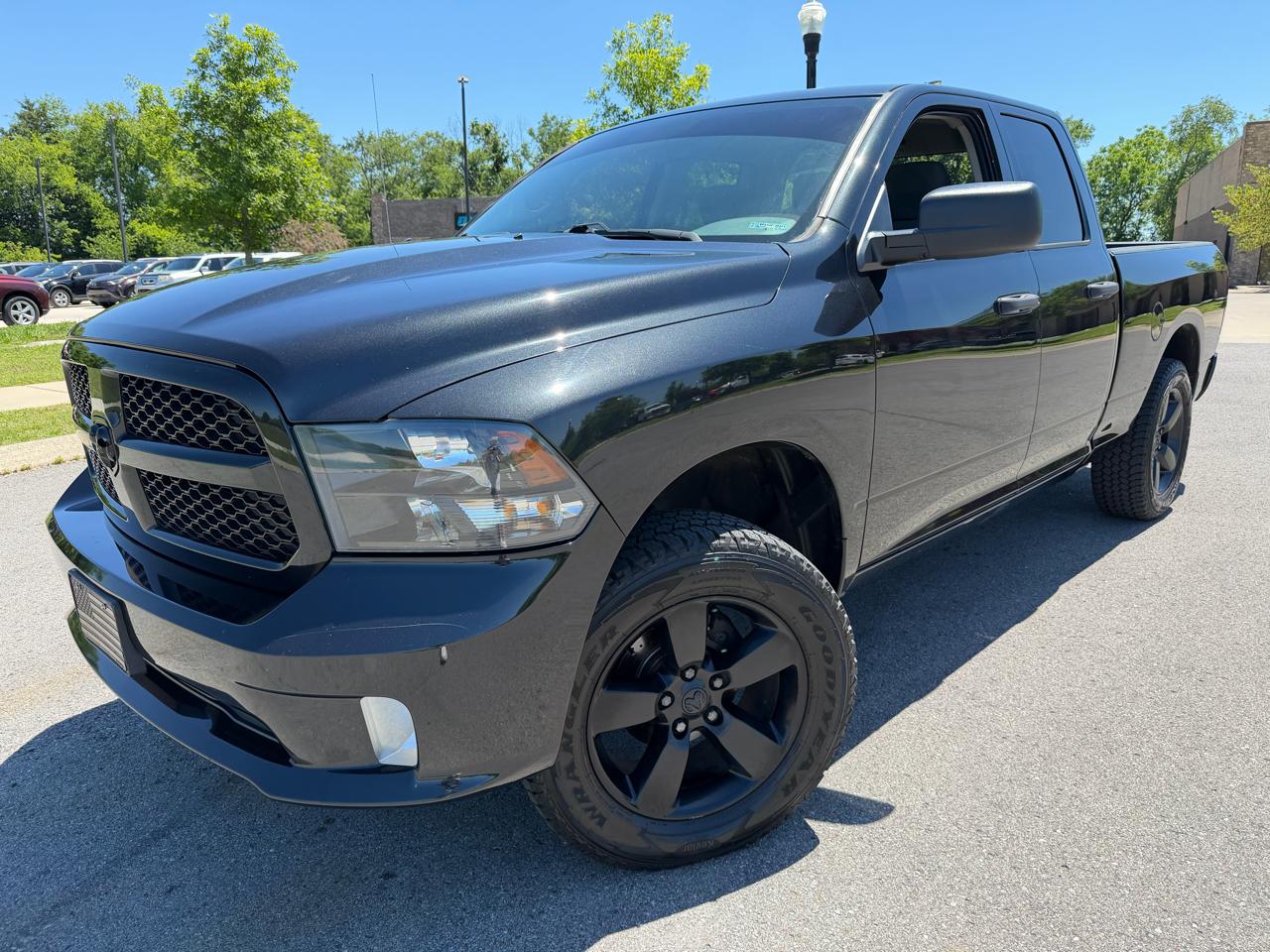 RAM 1500 Express 4x4 Quad Cab 6'4" Box 2018