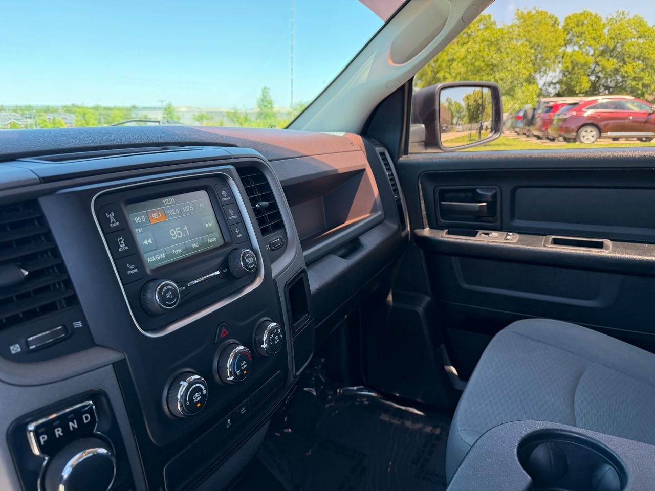 RAM 1500 Express 4x4 Quad Cab 6'4" Box 2018