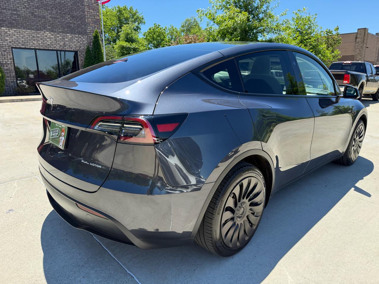 Tesla Model Y Long Range AWD 2024